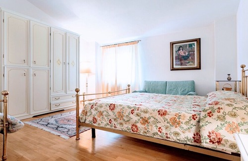 Spoleto Villa | SPOLETO Villa + Lodge, large pool with diving board, Rome 1 hr