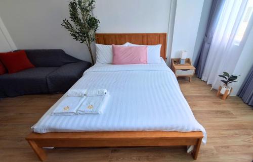 Nong Kae Apartment | Sport villa Hua Hin - Room 225, Studio room with pool view and Kitchenette