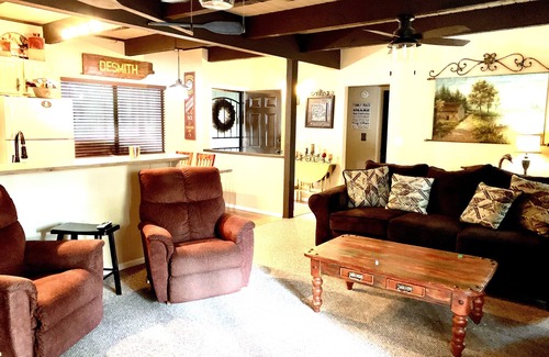 Pinetop Condo | Sports Village Lower Unit Comfy Mountain Retreat