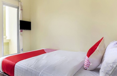 Cipanas Hotel | SPOT ON 2950 Grand Suites Palace Syariah