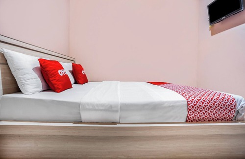 Rendeh Hotel | SPOT ON 2974 Penginapan Roma 88