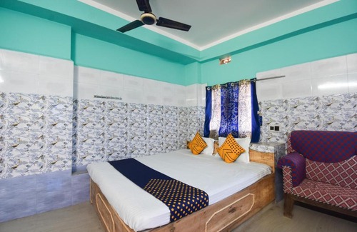 Mayapur Hotel | SPOT ON 65308 Tirtharaj Guest House