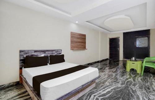 Faridabad Hotel | SPOT ON 777 Hotel Rooms
