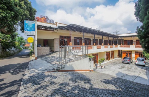 Ambarawa Hotel | SPOT ON 90092 Dewi Safitri Hotel