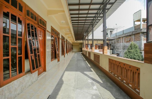 Ambarawa Hotel | SPOT ON 90092 Dewi Safitri Hotel
