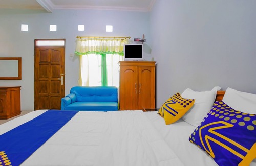 Bandungan Hotel | SPOT ON 90100 Hotel Kediri Bandungan