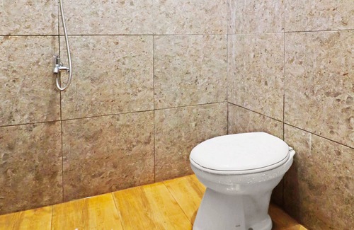 Jambi Hotel | SPOT ON 91222 Kanjeng Mami Homestay Syariah