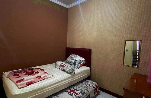 Sentul City Hotel | SPOT ON 91278 Pahlawan Udyana Syariah