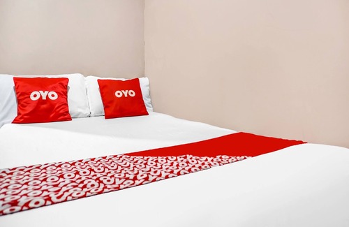 Karawang Hotel | SPOT ON 91336 Guesthouse Tarumanegara