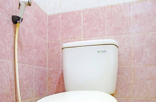 Siwalankerto Hotel | SPOT ON 91360 Swk 68 Syariah