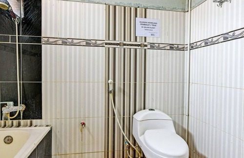 Cilacap Hotel | SPOT ON 91376 Hotel Bintang Flores