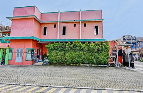 Cilacap Hotel | SPOT ON 91376 Hotel Bintang Flores