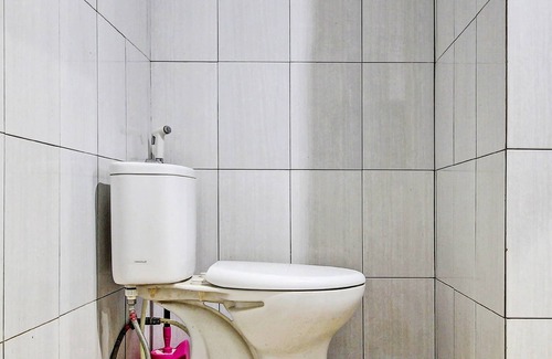 Pati Hotel | SPOT ON 91398 Homestay Tentrem 1