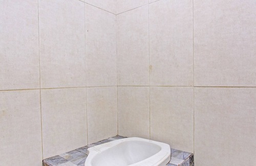 Muncar Hotel | SPOT ON 91521 Mayong Guesthouse