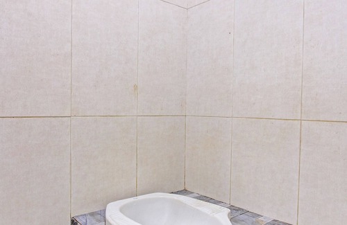 Muncar Hotel | SPOT ON 91521 Mayong Guesthouse