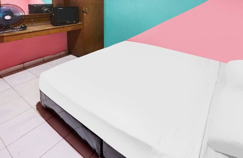 Lubuk Baja Hotel | SPOT ON 91781 Solo Baru Homestay Syariah