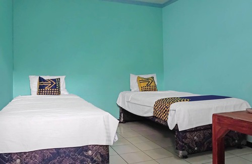 Tjihadak Hotel | SPOT ON 91860 Amazon Homestay Syariah 2