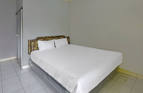 Cilacap Hotel | SPOT ON 91905 Hotel Cipto Arum
