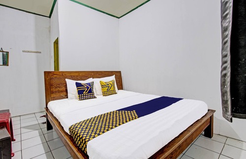 Cilacap Hotel | SPOT ON 92009 Hotel Indah Arum