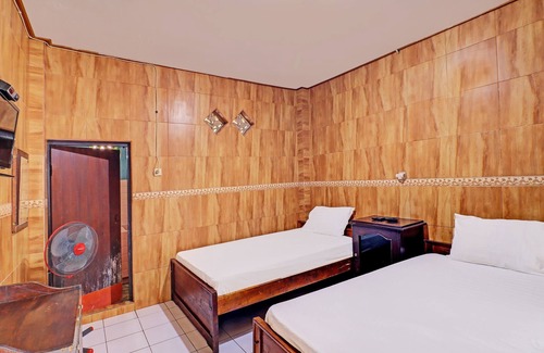 Gilimanuk Hotel | SPOT ON 92028 Hotel Surya Near Pelabuhan Gilimanuk