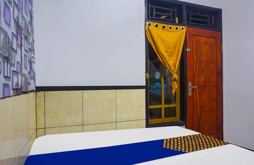 Sukabumi Hotel | SPOT ON 92154 Nusasari Guest House