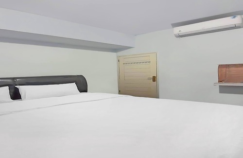 Medan Hotel | SPOT ON 92236 Kediri Family Homestay