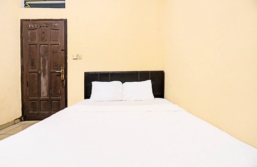 Batam Hotel | SPOT ON 92323 Ririn Homestay