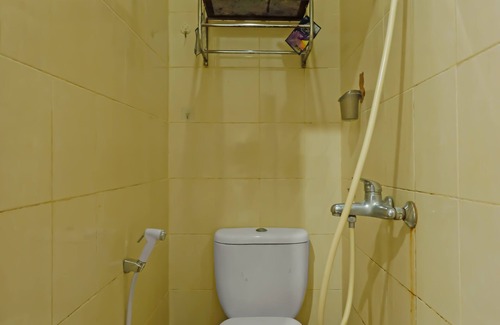 Lubuk Baja Hotel | SPOT ON 92389 Fendi Homestay SyariahNearTempat Makan Pagi Sore Nohil