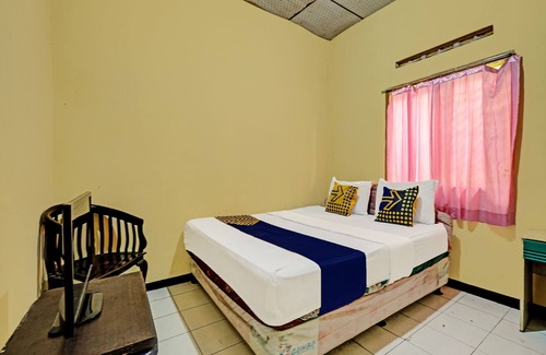 Kopeng Hotel | SPOT ON 92408 Hotel Renata 2