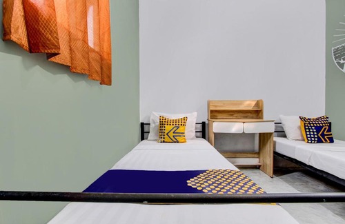 Kendal Hotel | SPOT ON 92490 Casa Homestay Syariah