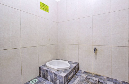 Pekalongan Hotel | SPOT ON 92531 Pacar Guesthouse
