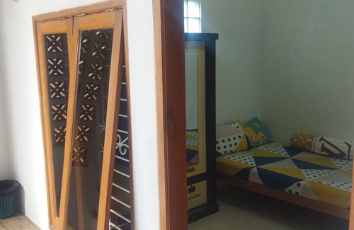 Bandung Hotel | SPOT ON 92532 Penginapan Hj Lilis Syariah