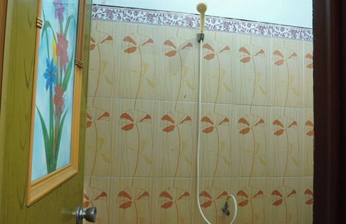 Kayangan Hotel | SPOT ON 92698 Holy HomestayNearWisata Kopi Desa Tamansari