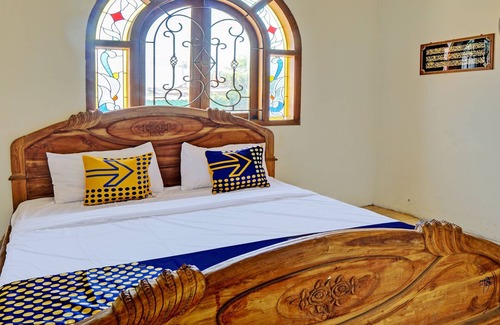 Gresik Hotel | SPOT ON 93144 Homestay H. Syarif Syariah - Bandar Gresik 2