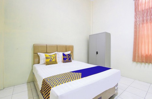 Surakarta Hotel | SPOT ON 93245 Guest House Mulia Dua Syariah