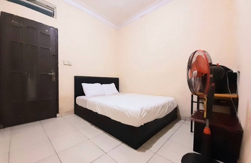 Pekanbaru Hotel | SPOT ON 93326 Pondok Anie SyariahNearJembatan Siak