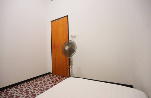 Batam Hotel | SPOT ON 93446 Penginapan Mak YesNearTaman Buluh Hang Tuah