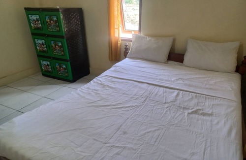Cimahi Hotel | SPOT ON 93542 Suripah Kostel Syariah
