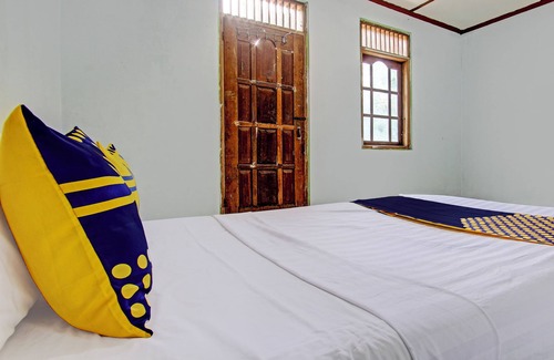 Ngemplak Hotel | SPOT ON 93592 Pondok Backpackers Ardafa JogjaNearBlue Lagoon Jogja