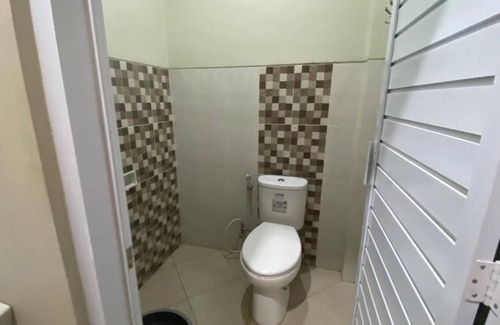 Kendal Hotel | SPOT ON 93832 Lies Kostel Syariah