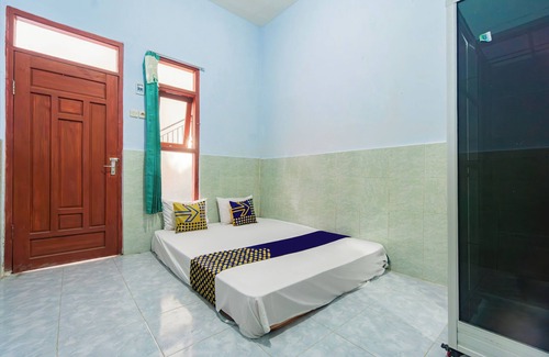 Ngasem Hotel | SPOT ON 93965 Ibrahim Guest House Syariah