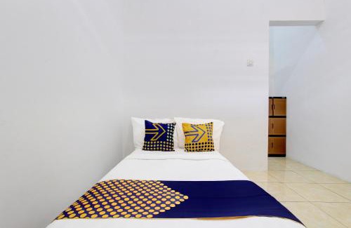 Purwokerto Hotel | SPOT ON 93988 Guest House Wijaya Syariah Near alun alun kota purwokerto