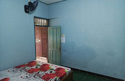 Demak Hotel | SPOT ON 94177 Dian Asih Rooms
