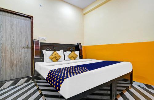 Rau Hotel | SPOT ON Hotel Ashirwad Bījalpur Railroad Station