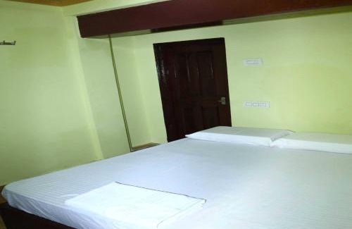 Tenali Hotel | Spot On V GUST IN