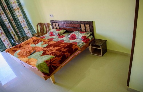 The Mall Road House | Spotless Comfortable Room at Kempty Range