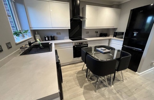 Stevenage House | Spotless Two-Bedroom Home with Garden and Parking