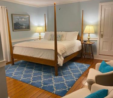 Lincolnville Bed & Breakfast | Spouter Inn Bed & Breakfast