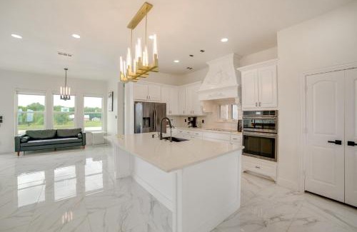 Weston House | Sprawling Countryside Home in Dallas Area
