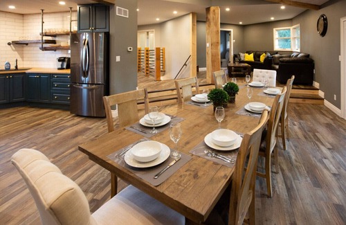 Louth House | Sprawling Estate in the Heart of Niagara's Wine Country